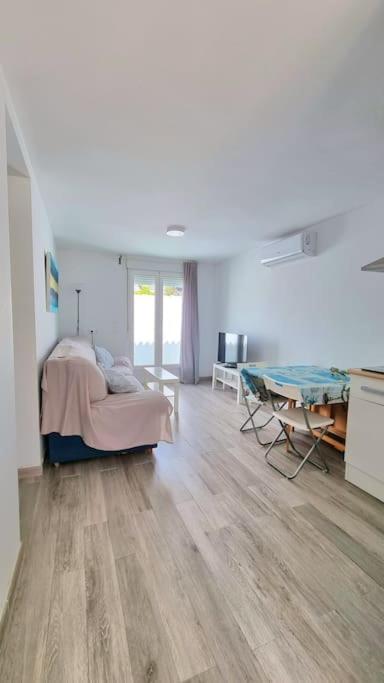 Apartamento Privado Con Jardin, Piscina Elevada Y Bbq Chiclana de la Frontera Dış mekan fotoğraf